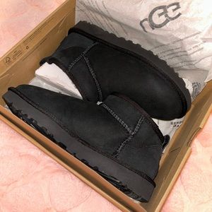UGG CLASSIC ULTRA MINI